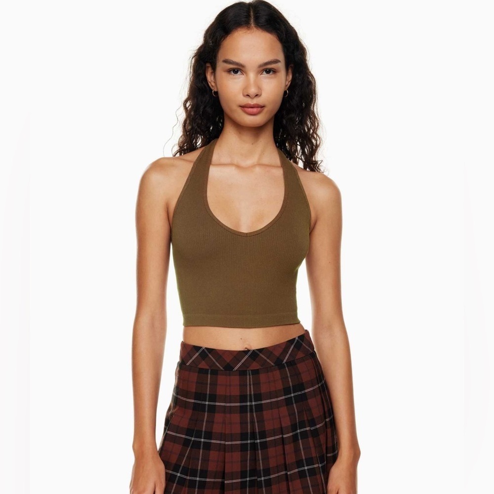 Sunday Best sinchsemless halter top
Color: Cognac
Size: XS